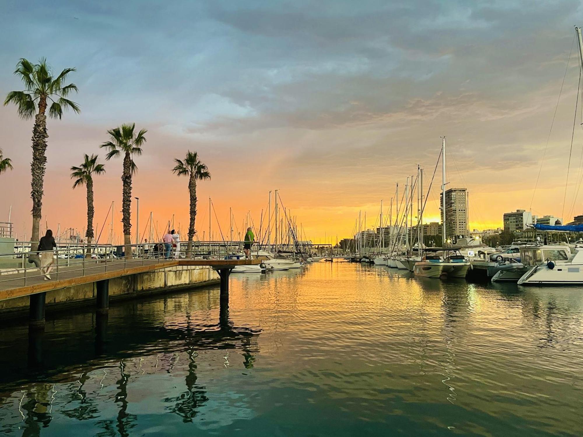 Santa Cruz Home By Gloove Alicante Esterno foto